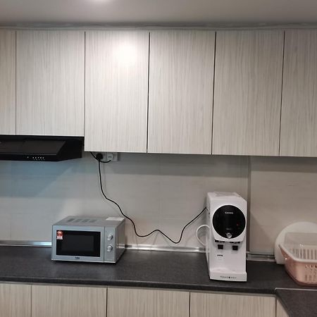 Teo Resident 2 Vivacity Jazz Suite 4 Kuching Room photo